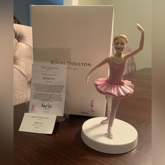 Royal Doulton London - Ballerina “Rhythm and Dance” Bone China Figurine - Picture 3 of 7